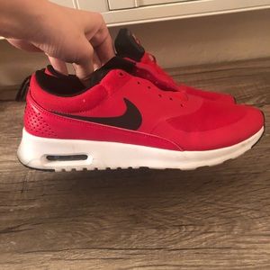 AirMax Thea